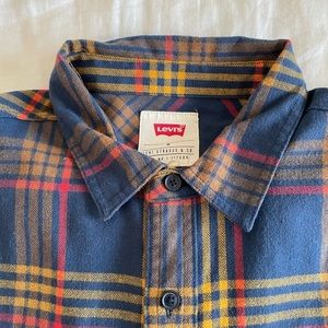Levi’s flannel